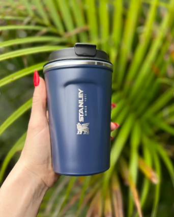 Vaso Termico con Pico y Termometro Led Stanley 510ml Azul